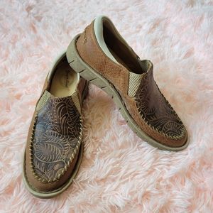 Tony lama womens Magdalena natural western shoes, moc toe.